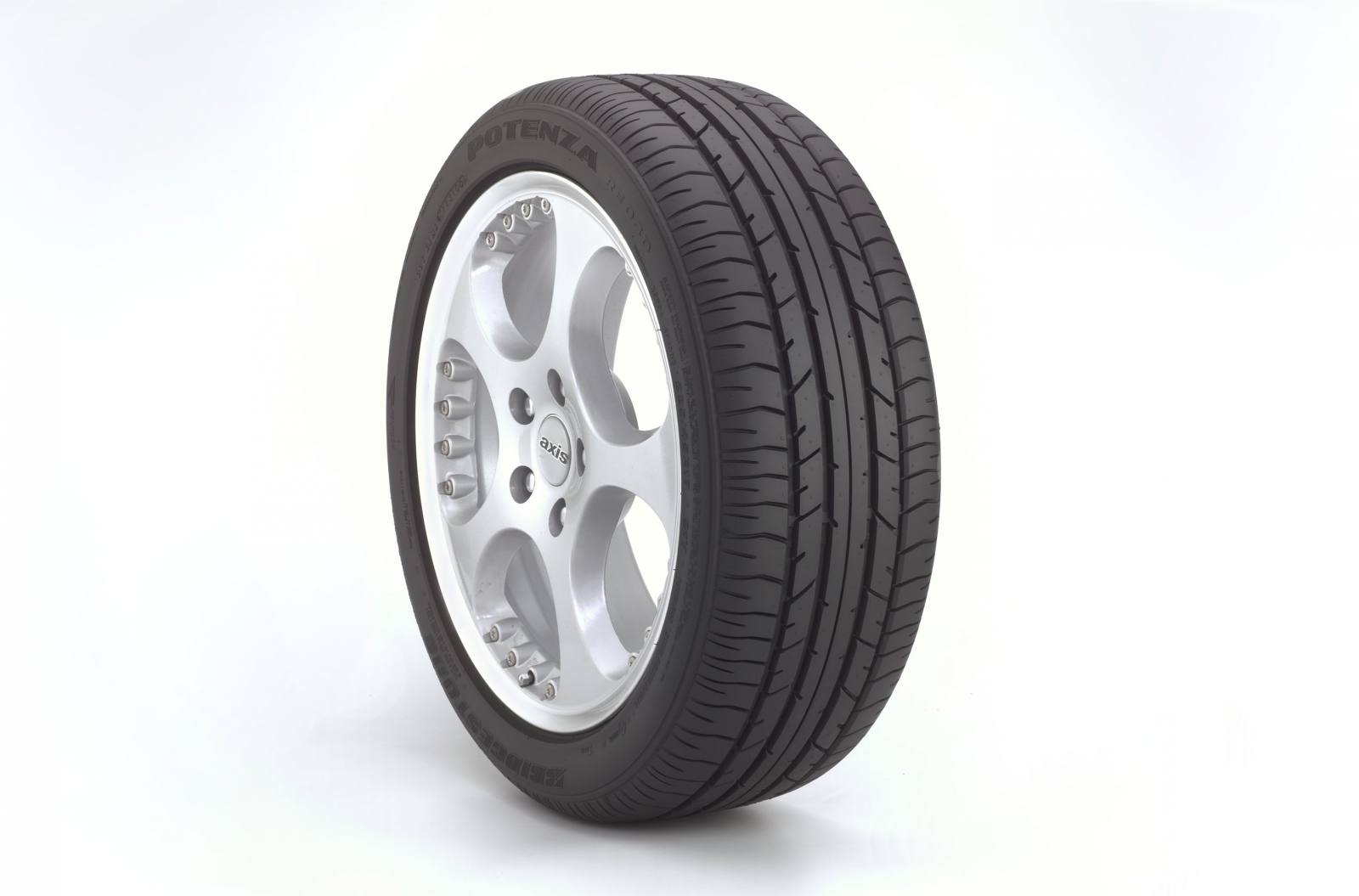 245/40/R18 Tires - Tires Catalog - TireFu