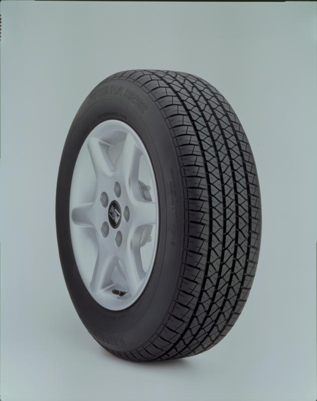 Bridgestone Potenza RE92 P215/60R16 tires